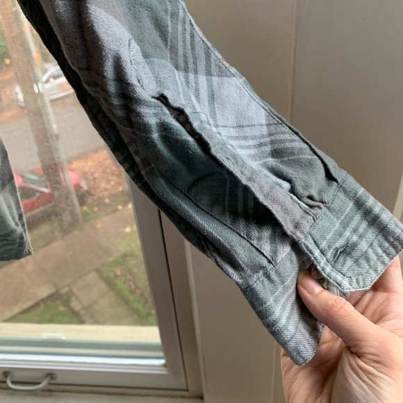 Classic PacNW Green Flannel - Picture 2 of 3